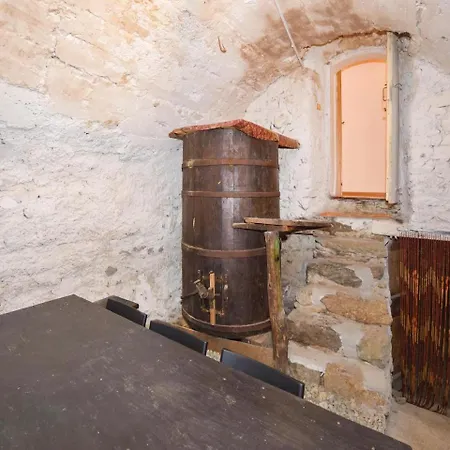 One-bedroom In Saint-christophe -ao- *